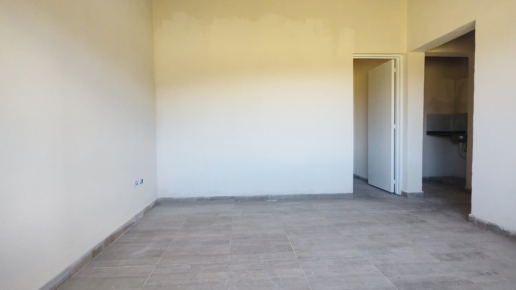 CASA EN VENTA 4D, 2 BÑ - TAFI DEL VALLE - LOTEO VILLA CHENAUT 