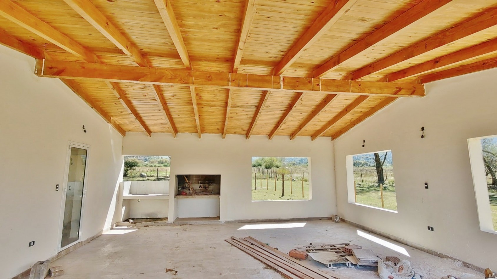 CASA EN VENTA 4D, 2 BÑ - TAFI DEL VALLE - LOTEO VILLA CHENAUT 