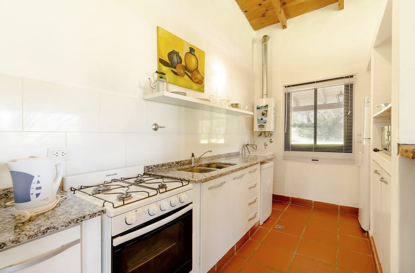 VENTA HERMOSA CASA DE CATEGORIA 2D, 1BÑ ASADOR TAFI DEL VALLE / LOS CASTAÑOS