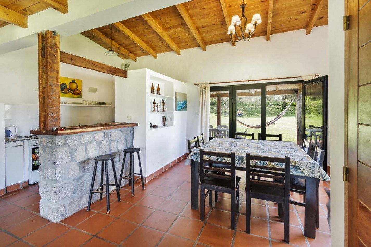 VENTA HERMOSA CASA DE CATEGORIA 2D, 1BÑ ASADOR TAFI DEL VALLE / LOS CASTAÑOS