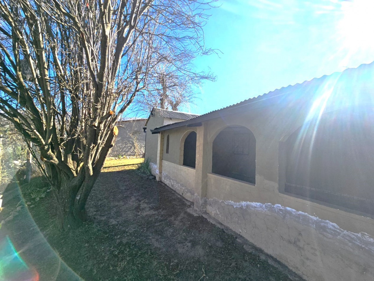 CASA EN VENTA EL CHURQUI TAFI DEL VALLE, 3 DORM. 2 BAÑOS. COCHERA