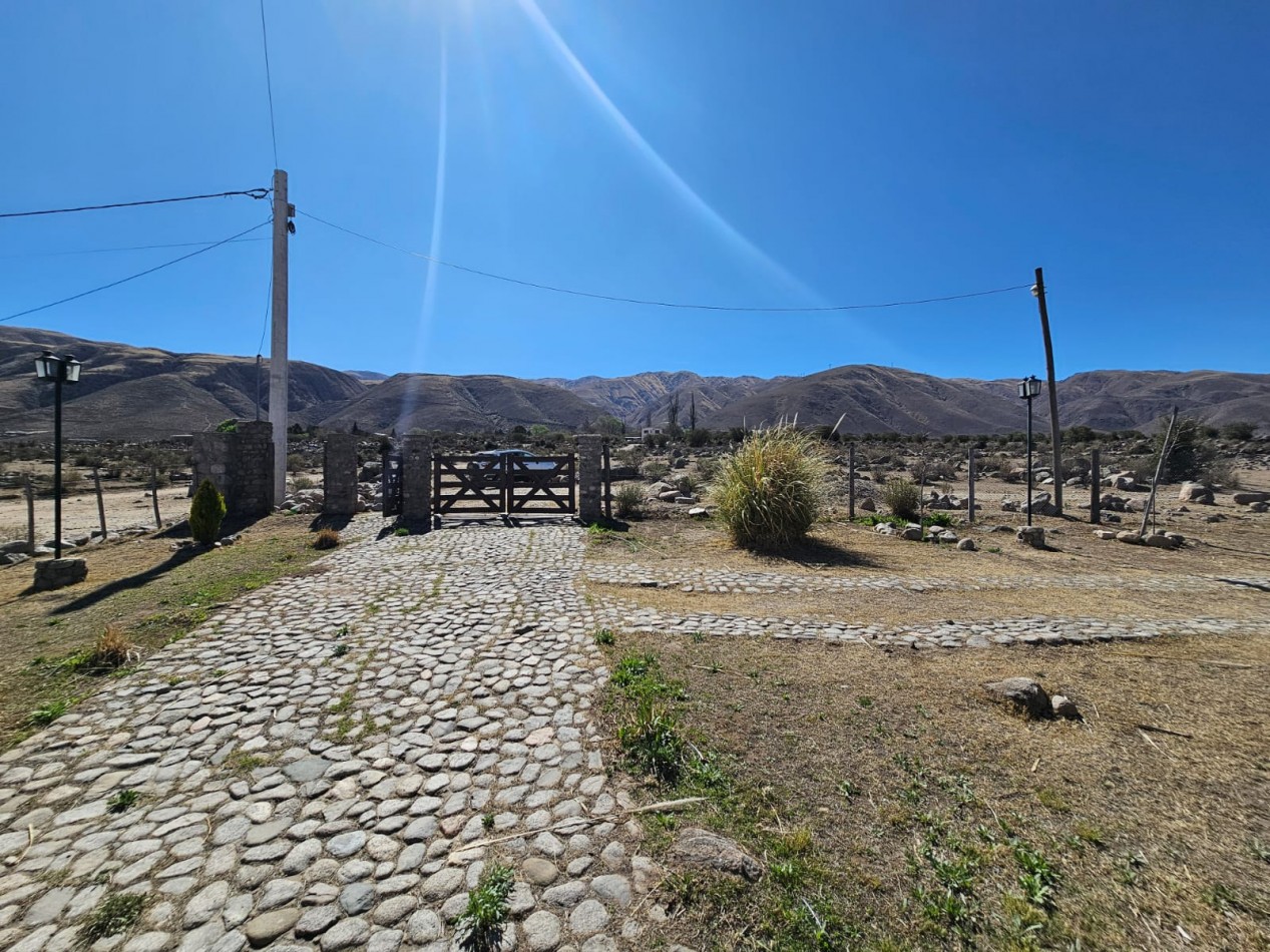 ALQUILER TEMPORARIO PARA 9 PERSONAS , CASA DE CATEGORIA 4 D, 3 BÑ, COCHERA VISTA, ASADOR.