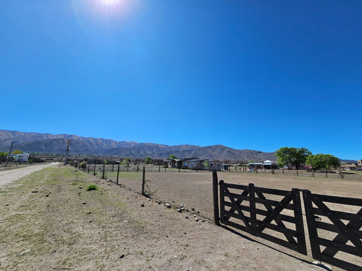 VENTA CASA 3D, 3 BÑ, GALERIA, ASADOR TERRENO 2.164 M2 ESCRITURA TAFI DEL VALLE , LOS MIMBRES