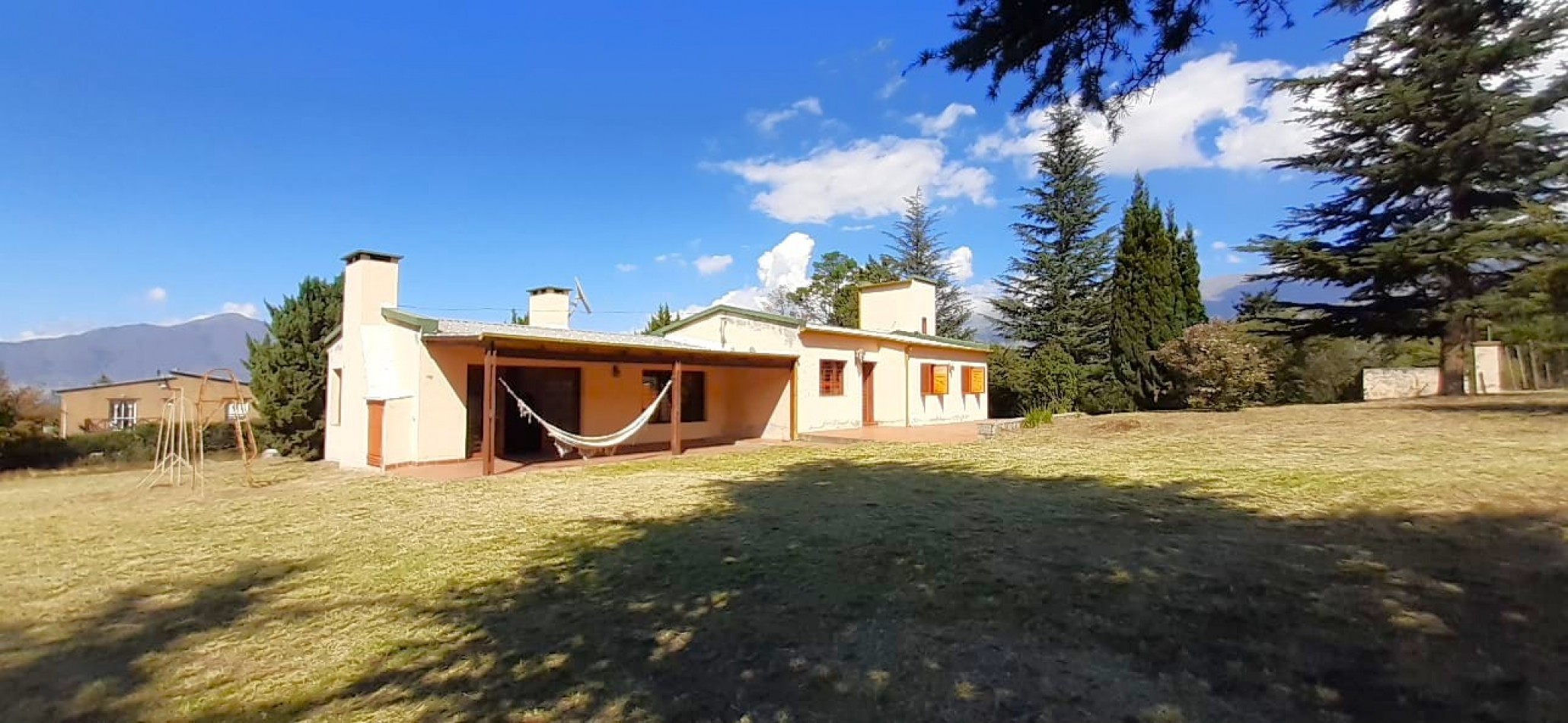 ALQUILER TEMPORARIO CASA 8 PERSONAS, TAFI DEL VALLE - LOS CUARTOS - 2D, 2Bñ, GALERIA, ASADOR, COCHERA GRAN LOTE