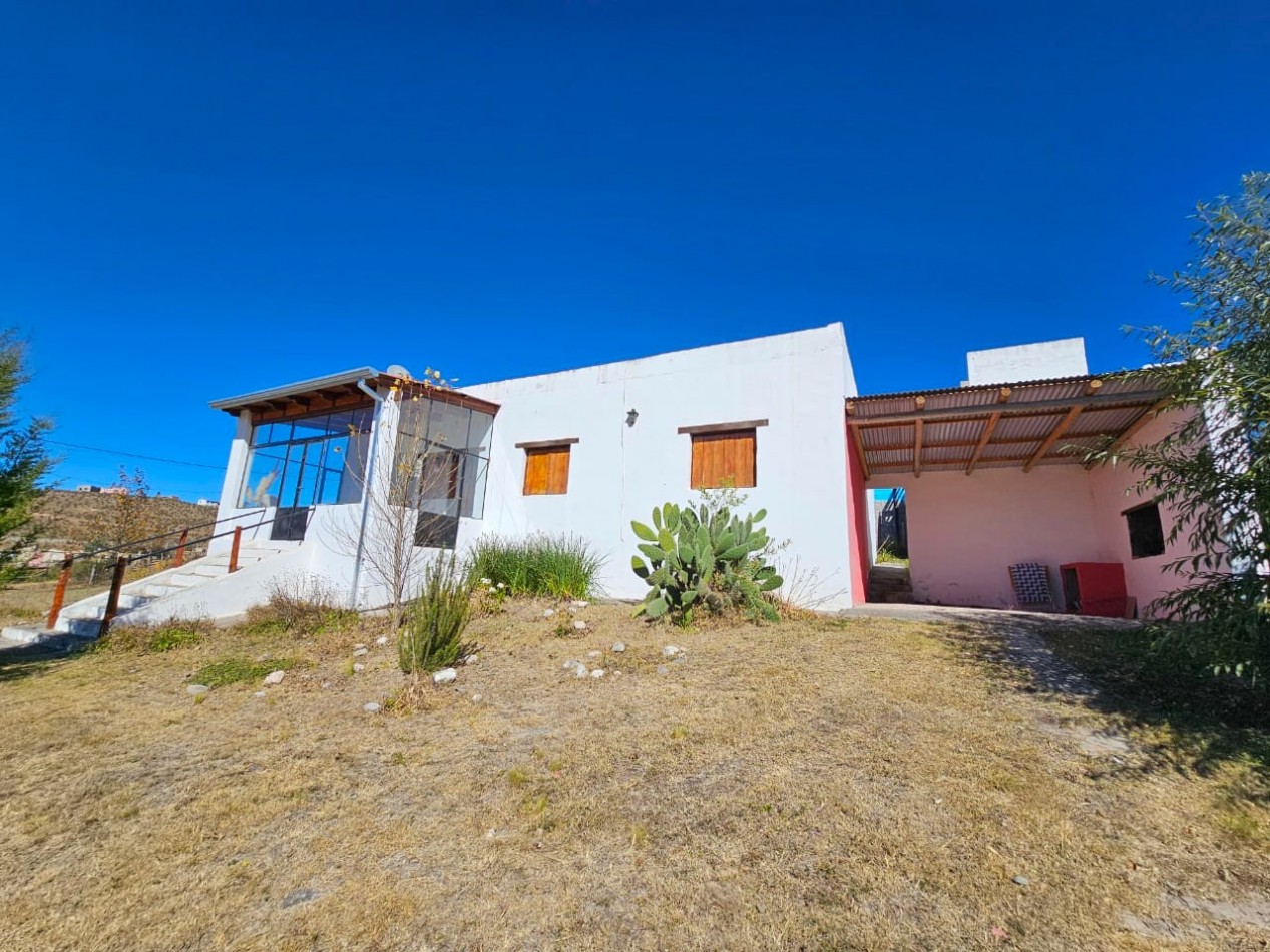 VENTA CASA TAFI DEL VALLE, 3D, 2Bñ, Cochera, Asador, Galeria Lote 1.000 m2