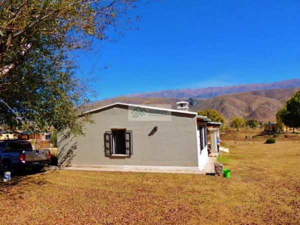 Casa En Venta De 3 Dormitorios C/ Cochera En Tafi Del Valle. Los Mimbres