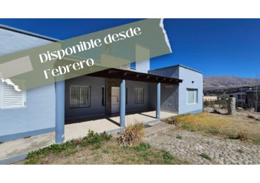 ALQUILER TEMPORARIO PARA 9 PERSONAS , CASA DE CATEGORIA 4 D, 3 BÑ, COCHERA VISTA, ASADOR.