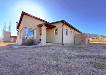 VENTA CASA 3D, 2Bñ, BARRIO PRIV. LAS NUBES, TAFI DEL VALLE